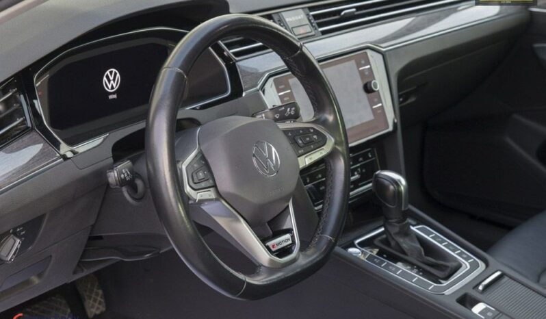 VOLKSWAGEN Passat  | 4×4 (doł. automatycznie) | Automatyczna | 272 KM | Srebrny full