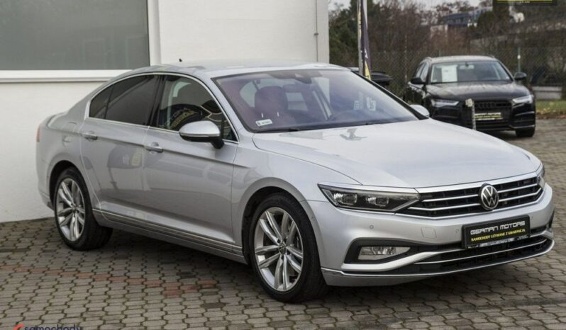 VOLKSWAGEN Passat  | 4×4 (doł. automatycznie) | Automatyczna | 272 KM | Srebrny full