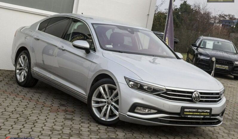 VOLKSWAGEN Passat  | 4×4 (doł. automatycznie) | Automatyczna | 272 KM | Srebrny full