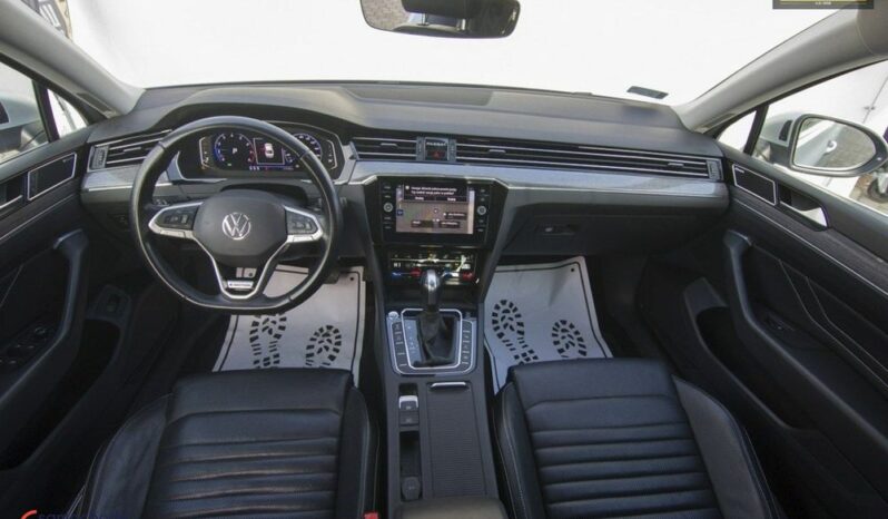 VOLKSWAGEN Passat  | 4×4 (doł. automatycznie) | Automatyczna | 272 KM | Srebrny full