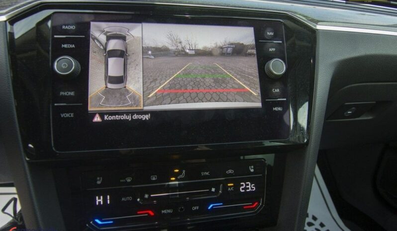 VOLKSWAGEN Passat  | 4×4 (doł. automatycznie) | Automatyczna | 272 KM | Srebrny full