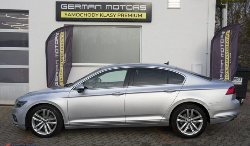 VOLKSWAGEN Passat  | 4×4 (doł. automatycznie) | Automatyczna | 272 KM | Srebrny full