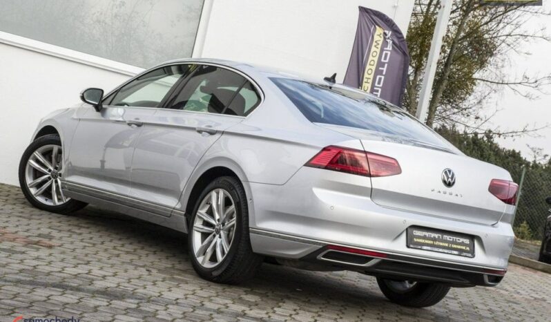 VOLKSWAGEN Passat  | 4×4 (doł. automatycznie) | Automatyczna | 272 KM | Srebrny full