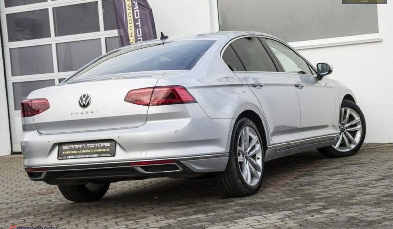VOLKSWAGEN Passat  | 4×4 (doł. automatycznie) | Automatyczna | 272 KM | Srebrny full