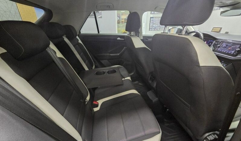 VOLKSWAGEN T-Roc  | FWD (przód) | Automatyczna | 150 KM | Złoty full