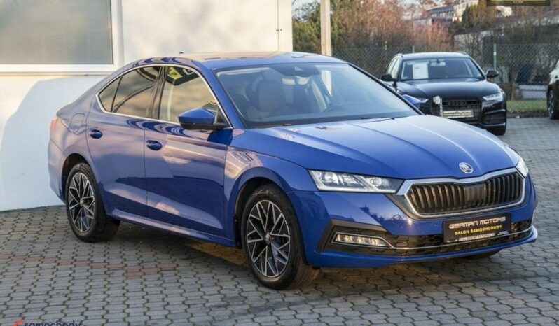 SKODA Octavia  | FWD (przód) | Automatyczna | 150 KM | Niebieski full