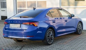 SKODA Octavia  | FWD (przód) | Automatyczna | 150 KM | Niebieski full
