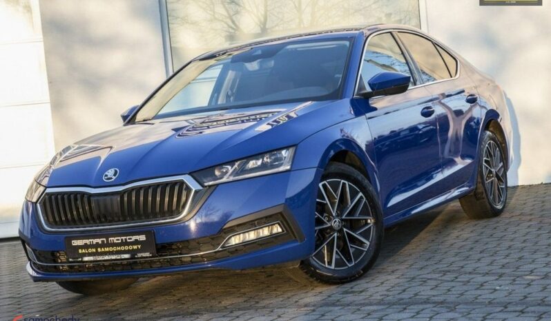 SKODA Octavia  | FWD (przód) | Automatyczna | 150 KM | Niebieski full