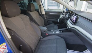 SKODA Octavia  | FWD (przód) | Automatyczna | 150 KM | Niebieski full