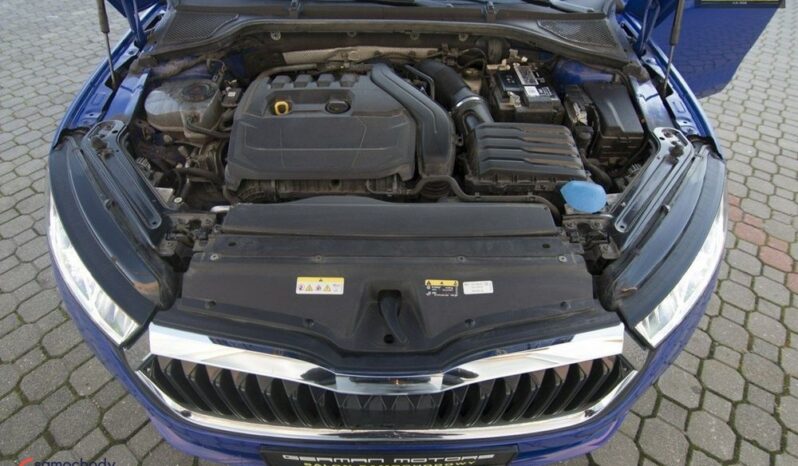 SKODA Octavia  | FWD (przód) | Automatyczna | 150 KM | Niebieski full