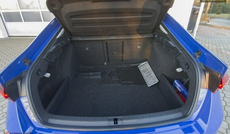 SKODA Octavia  | FWD (przód) | Automatyczna | 150 KM | Niebieski full