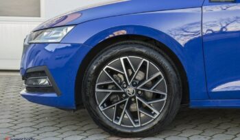SKODA Octavia  | FWD (przód) | Automatyczna | 150 KM | Niebieski full