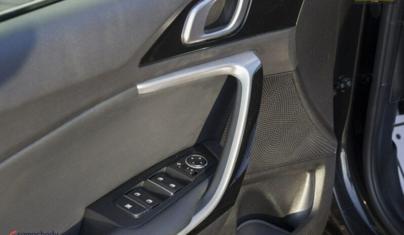 KIA Ceed  | FWD (przód) | Automatyczna | 150 KM | Czarny full