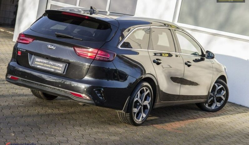 KIA Ceed  | FWD (przód) | Automatyczna | 150 KM | Czarny full