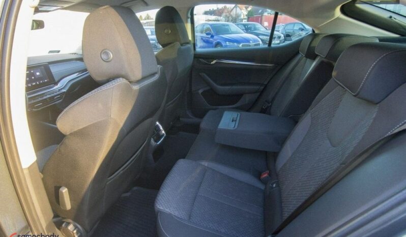 SKODA Octavia  | FWD (przód) | Automatyczna | 150 KM | Szary full