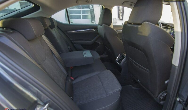 SKODA Octavia  | FWD (przód) | Automatyczna | 150 KM | Szary full