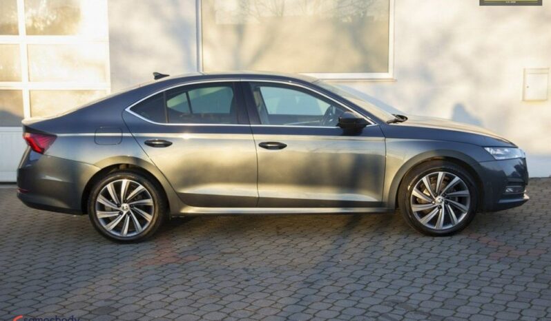 SKODA Octavia  | FWD (przód) | Automatyczna | 150 KM | Szary full