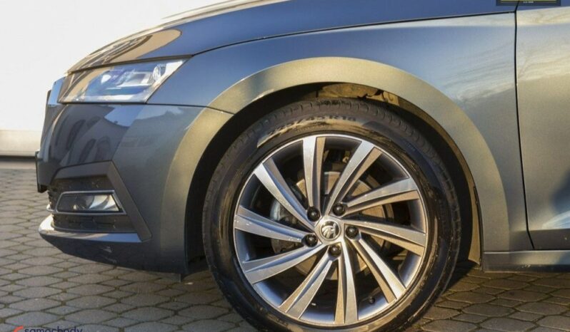 SKODA Octavia  | FWD (przód) | Automatyczna | 150 KM | Szary full
