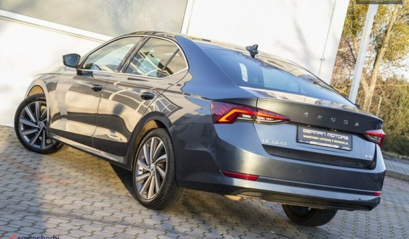 SKODA Octavia  | FWD (przód) | Automatyczna | 150 KM | Szary full