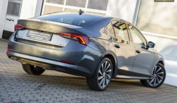SKODA Octavia  | FWD (przód) | Automatyczna | 150 KM | Szary full