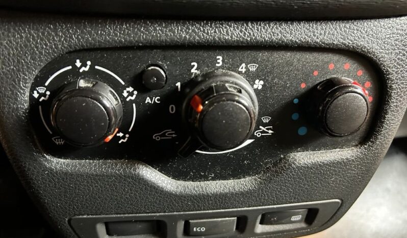 DACIA Dokker  | FWD (przód) | Manualna | 102 KM | Biały full