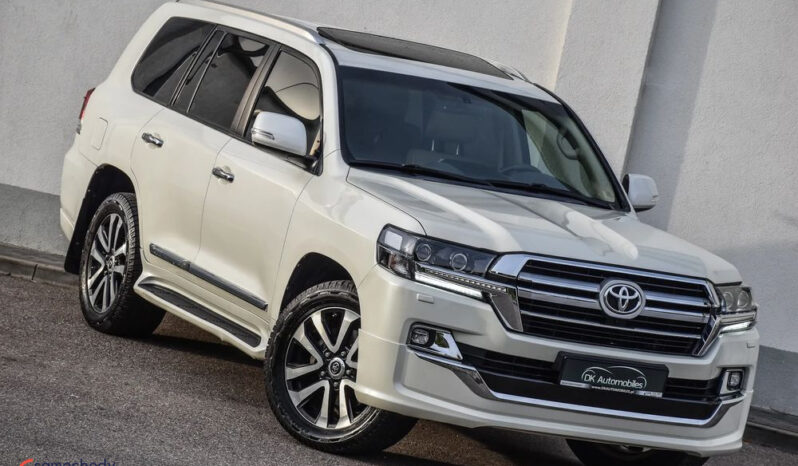 Toyota Land Cruiser | 4X4 (Stały) | Automatyczna | 318 Km | Biały