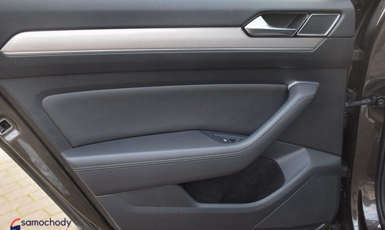 VOLKSWAGEN Passat  | FWD (przód) | Automatyczna | 180 KM | Brązowy full