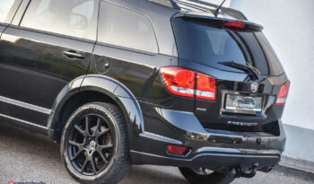 FIAT Freemont  | 4×4 (doł. automatycznie) | Automatyczna | 170 KM | Czarny full