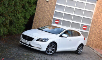 Volvo V40  | Fwd (Przód) | Manualna | 120 Km | Biały