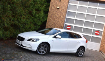 VOLVO V40  | FWD (przód) | Manualna | 120 KM | Biały full