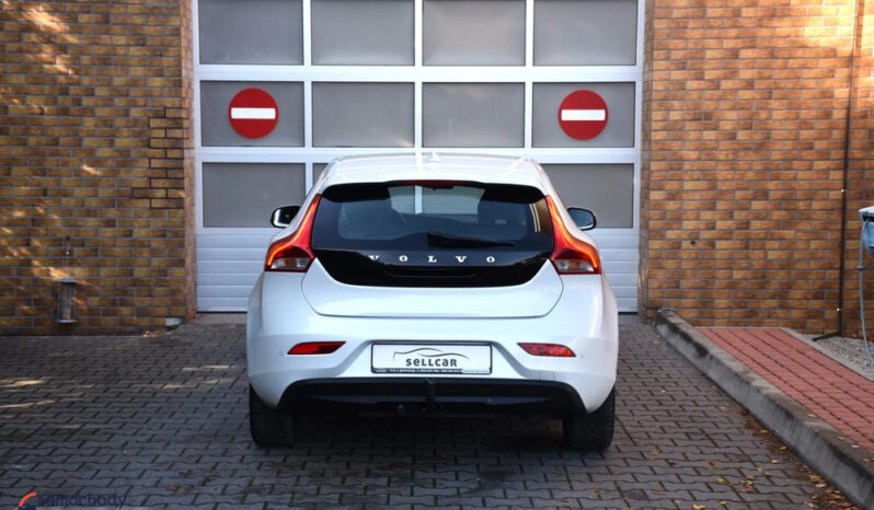 VOLVO V40  | FWD (przód) | Manualna | 120 KM | Biały full