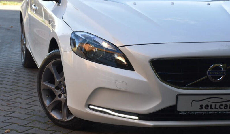 VOLVO V40  | FWD (przód) | Manualna | 120 KM | Biały full