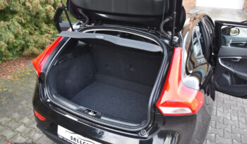 VOLVO V40  | FWD (przód) | Manualna | 120 KM | Czarny full