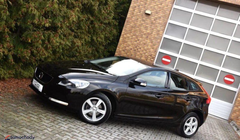 VOLVO V40  | FWD (przód) | Manualna | 120 KM | Czarny full