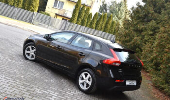 VOLVO V40  | FWD (przód) | Manualna | 120 KM | Czarny full