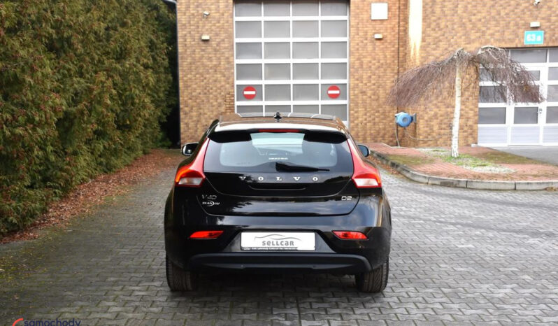 VOLVO V40  | FWD (przód) | Manualna | 120 KM | Czarny full