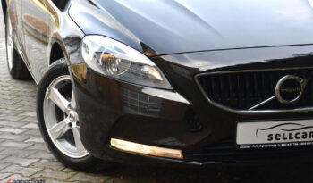 VOLVO V40  | FWD (przód) | Manualna | 120 KM | Czarny full