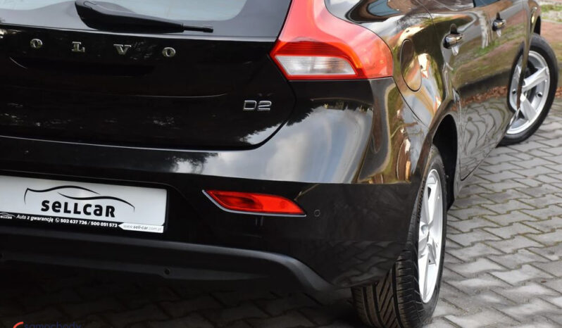 VOLVO V40  | FWD (przód) | Manualna | 120 KM | Czarny full