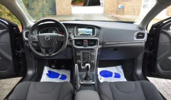 VOLVO V40  | FWD (przód) | Manualna | 120 KM | Czarny full