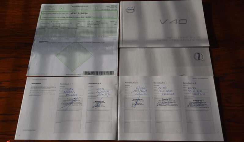 VOLVO V40  | FWD (przód) | Manualna | 120 KM | Czarny full