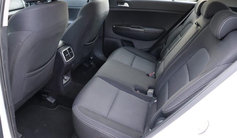 KIA Sportage  | 2019 | 116 KM | 1598cm3 | Biały full
