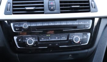 BMW Seria 3 | 2019 | 150 KM | 1995cm3 | Czarny full