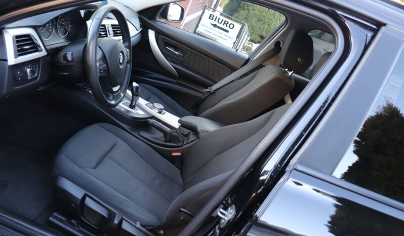 BMW Seria 3 | 2019 | 150 KM | 1995cm3 | Czarny full