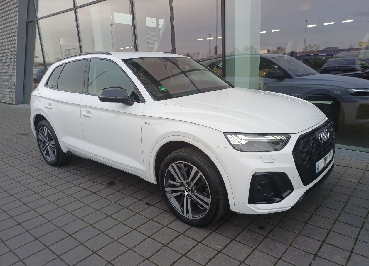 Audi Q5  | 2022 | 204 Km | 1968Cm3 | Biały