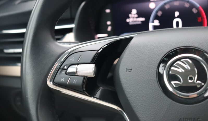 SKODA Scala | 2022 | 150 KM | 1498cm3 | Srebrny full