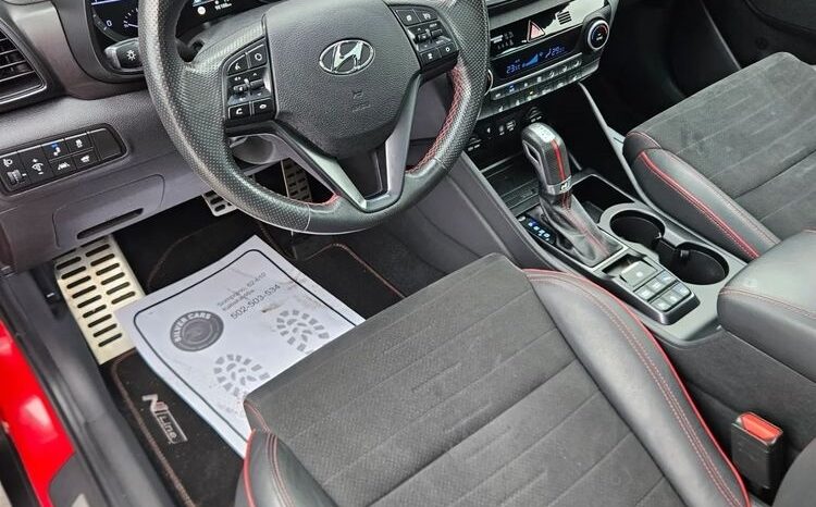HYUNDAI Tucson  | FWD (przód) | Automatyczna | 136 KM | Czerwony full