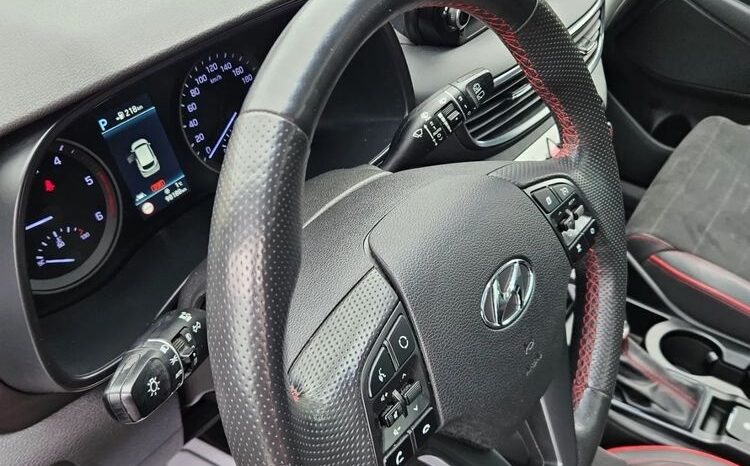 HYUNDAI Tucson  | FWD (przód) | Automatyczna | 136 KM | Czerwony full