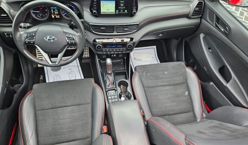 HYUNDAI Tucson  | FWD (przód) | Automatyczna | 136 KM | Czerwony full