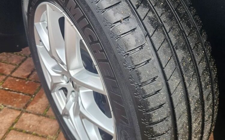 VOLVO XC 60 | FWD (przód) | Automatyczna | 190 KM | Szary full