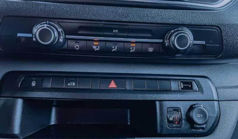 TOYOTA ProAce | FWD (przód) | Automatyczna | 177 KM | Srebrny full